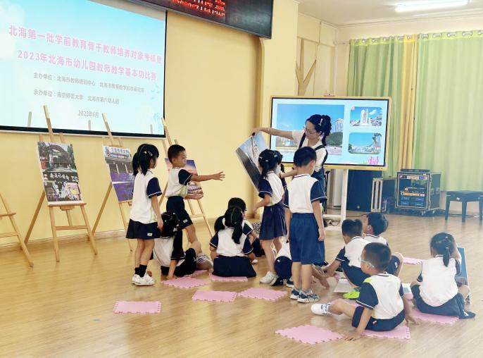 韦志红名师工作室成员参加北海市幼儿园教师基本功比赛活动