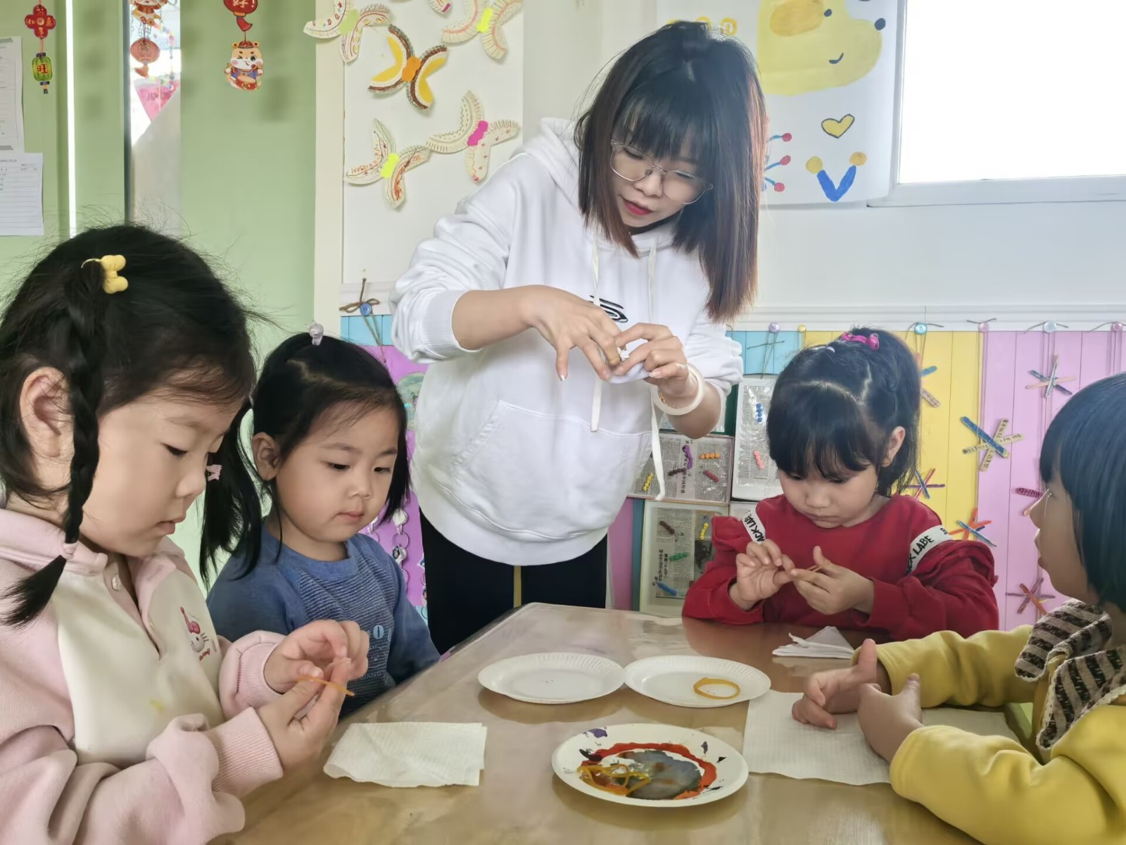 非遗扎染活动：中二班2025.4.25