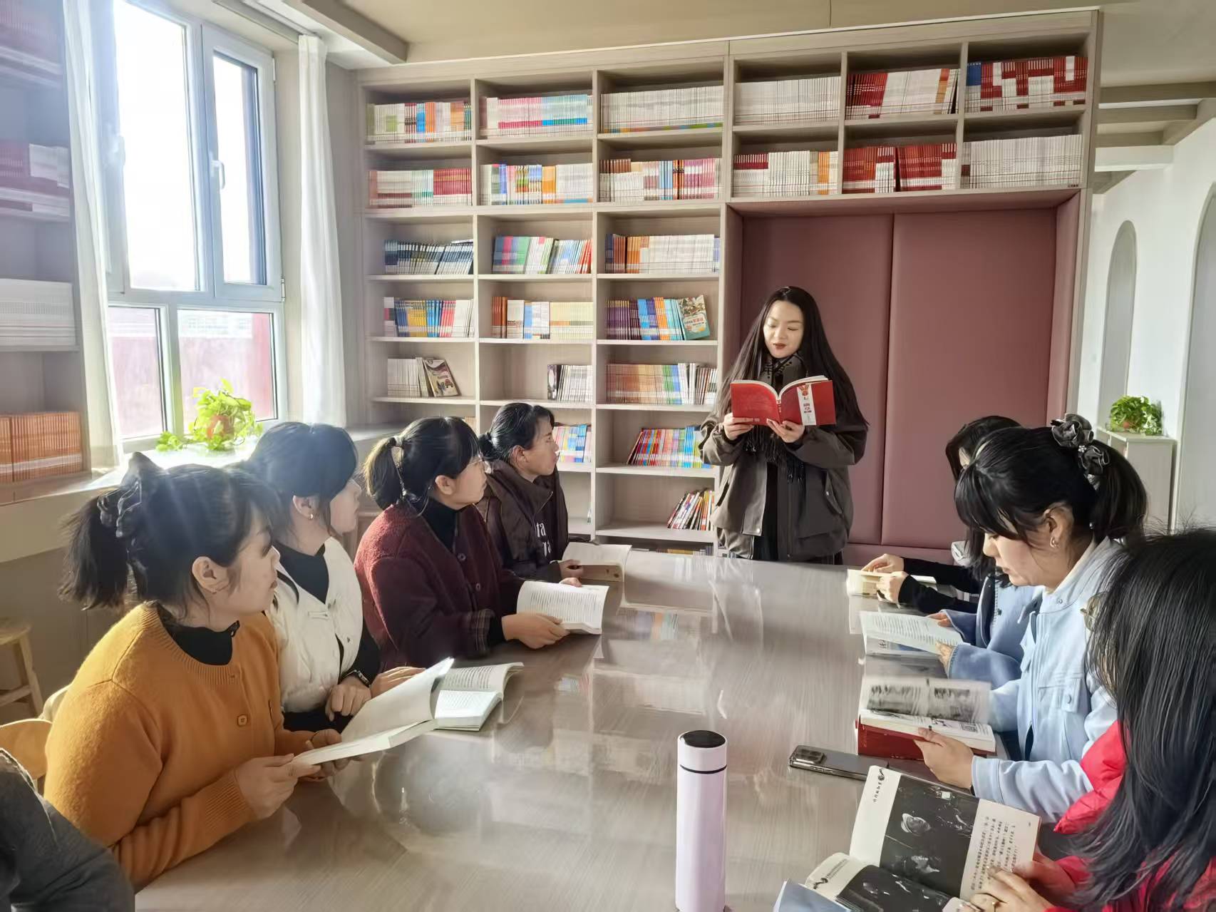 阅读滋养专业  研讨助力成长——11月读书分享活动照片