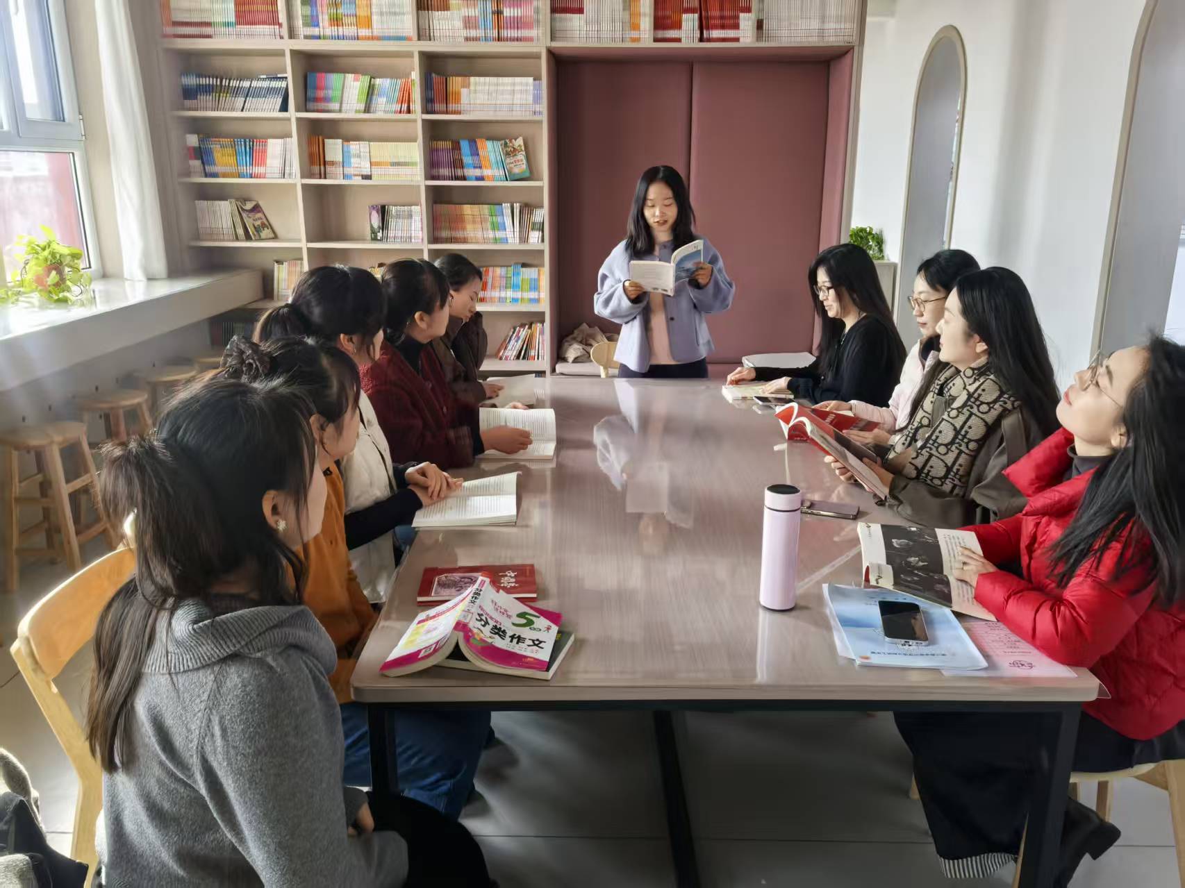 阅读滋养专业  研讨助力成长——11月读书分享活动照片