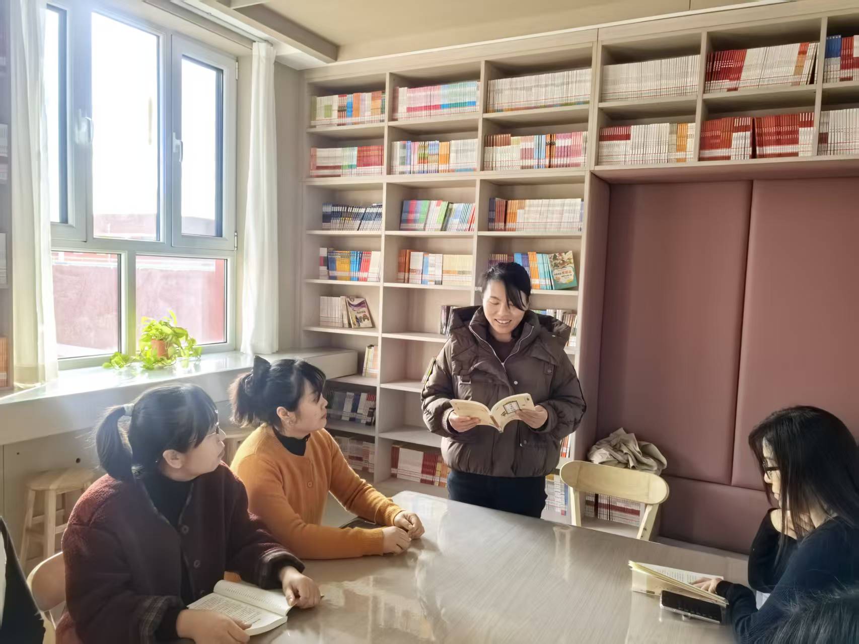阅读滋养专业  研讨助力成长——11月读书分享活动照片