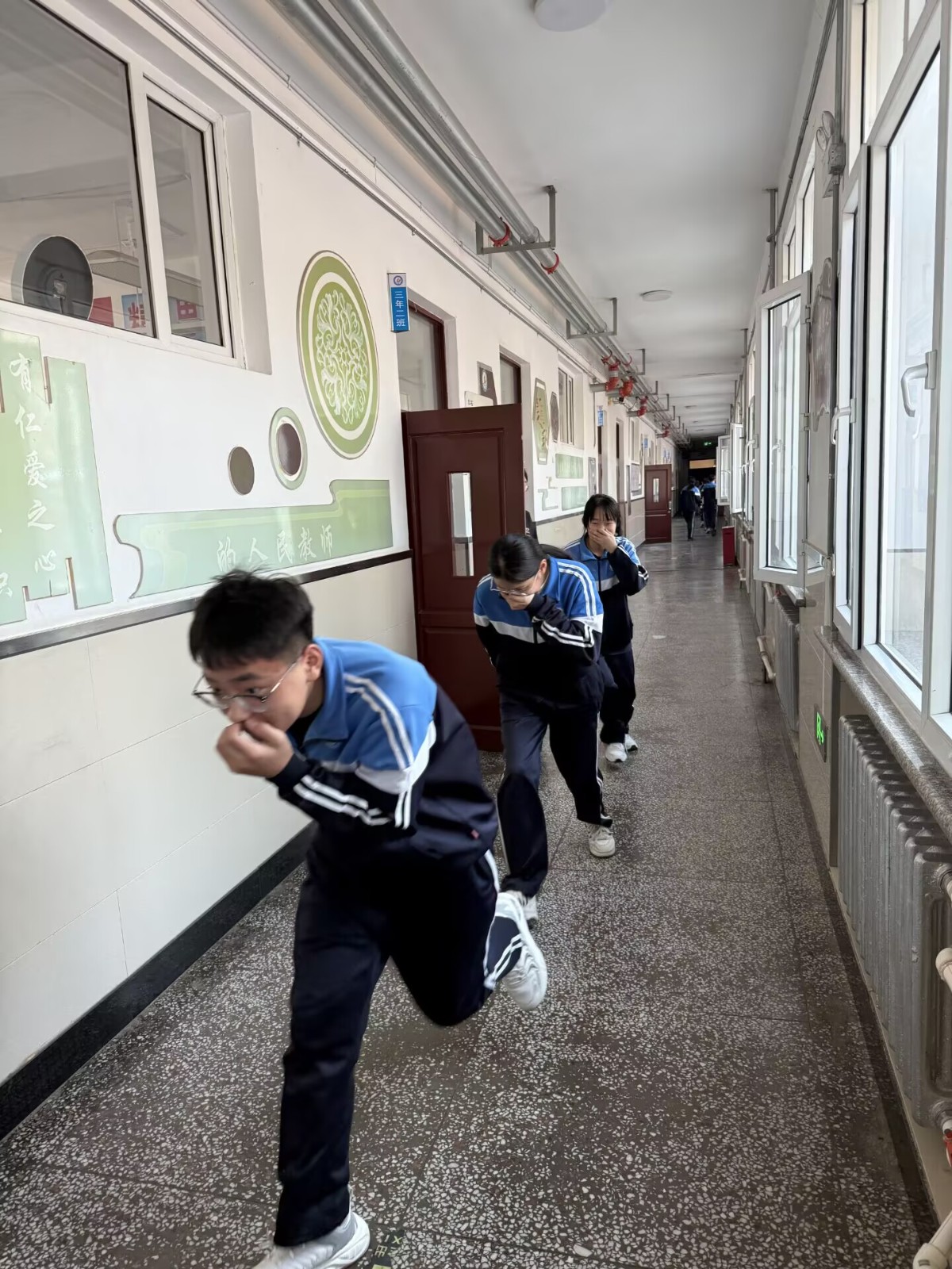 高楞第二中学开展安全演练活动纪实