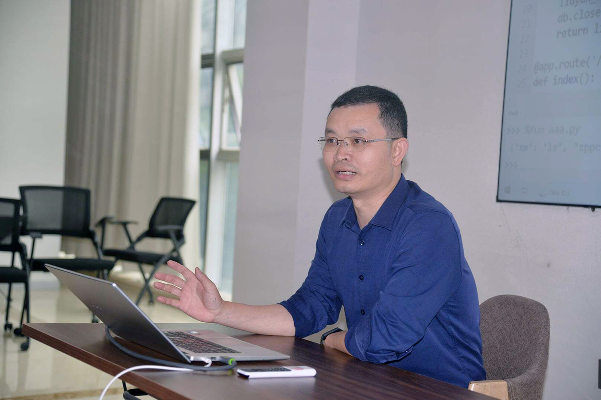 14胡志伟.jpg
